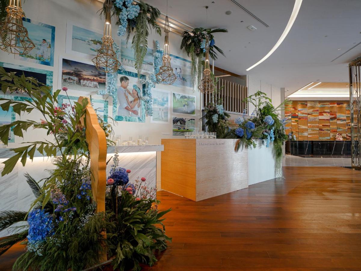 Chatrium Grand Bangkok Exterior photo Reception