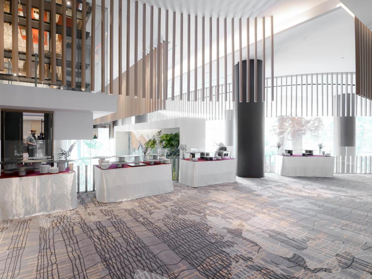 Chatrium Grand Bangkok Exterior photo The lobby of the hotel