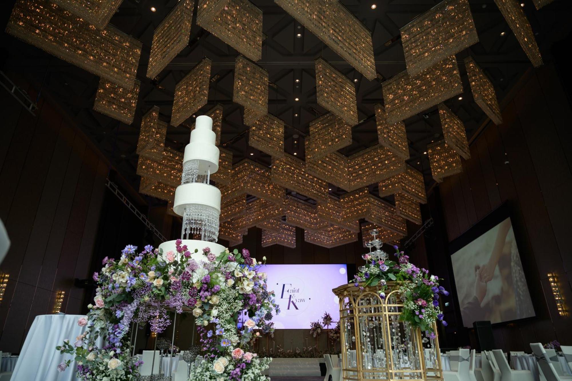 Chatrium Grand Bangkok Exterior photo The interior of the main hall