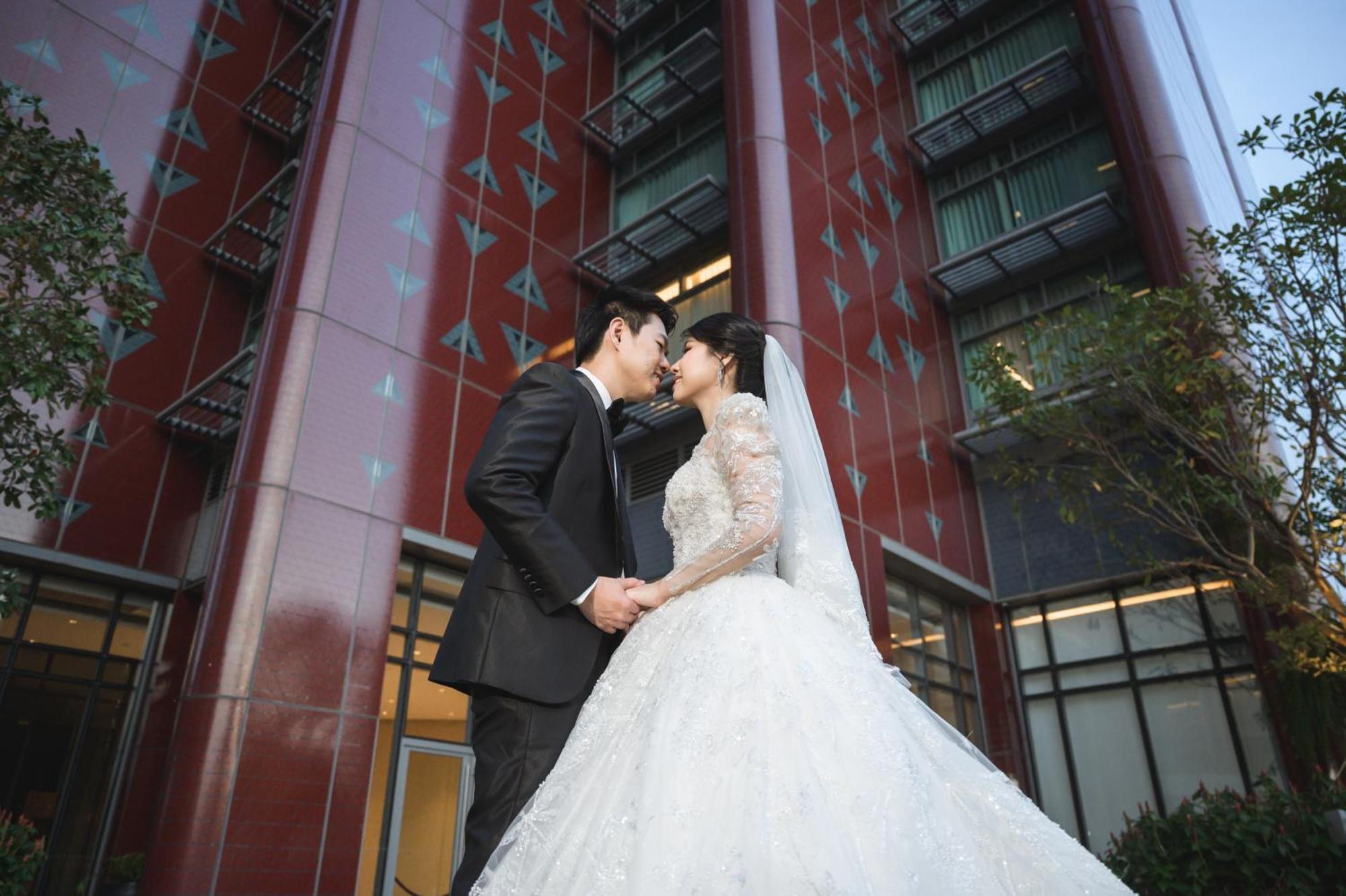 Chatrium Grand Bangkok Exterior photo A wedding in Taiwan
