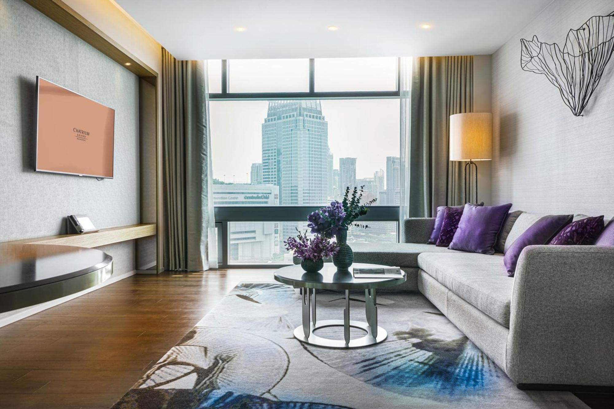 Chatrium Grand Bangkok Exterior photo Living room