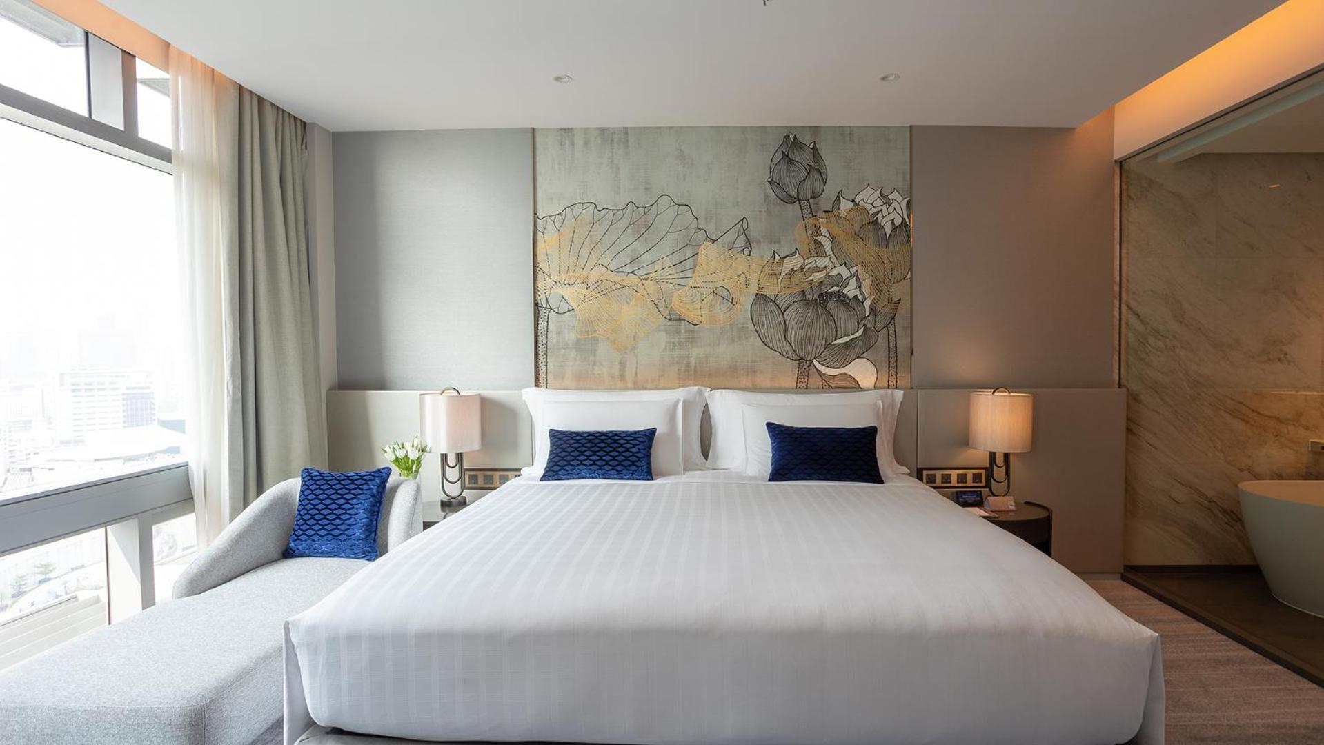 Chatrium Grand Bangkok Exterior photo Deluxe Room