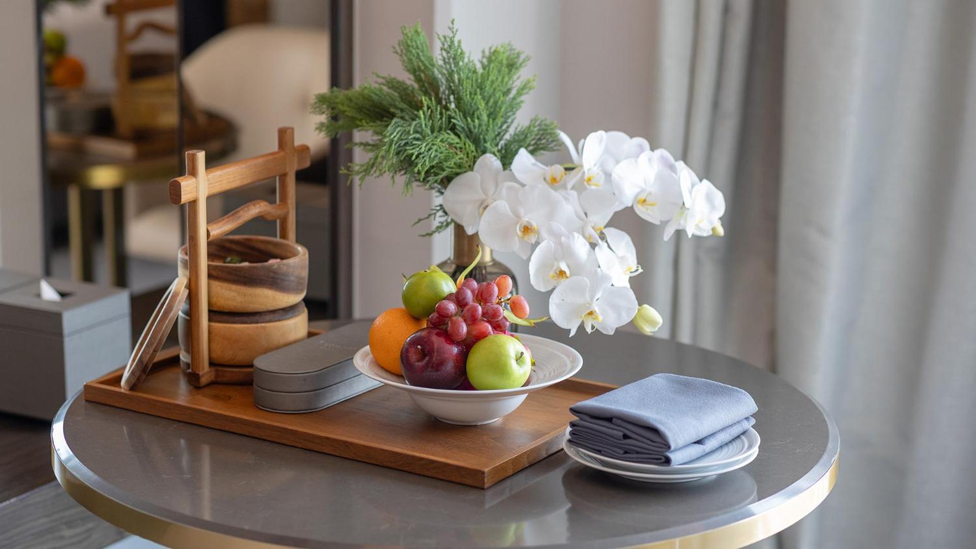 Chatrium Grand Bangkok Exterior photo Fruit platter