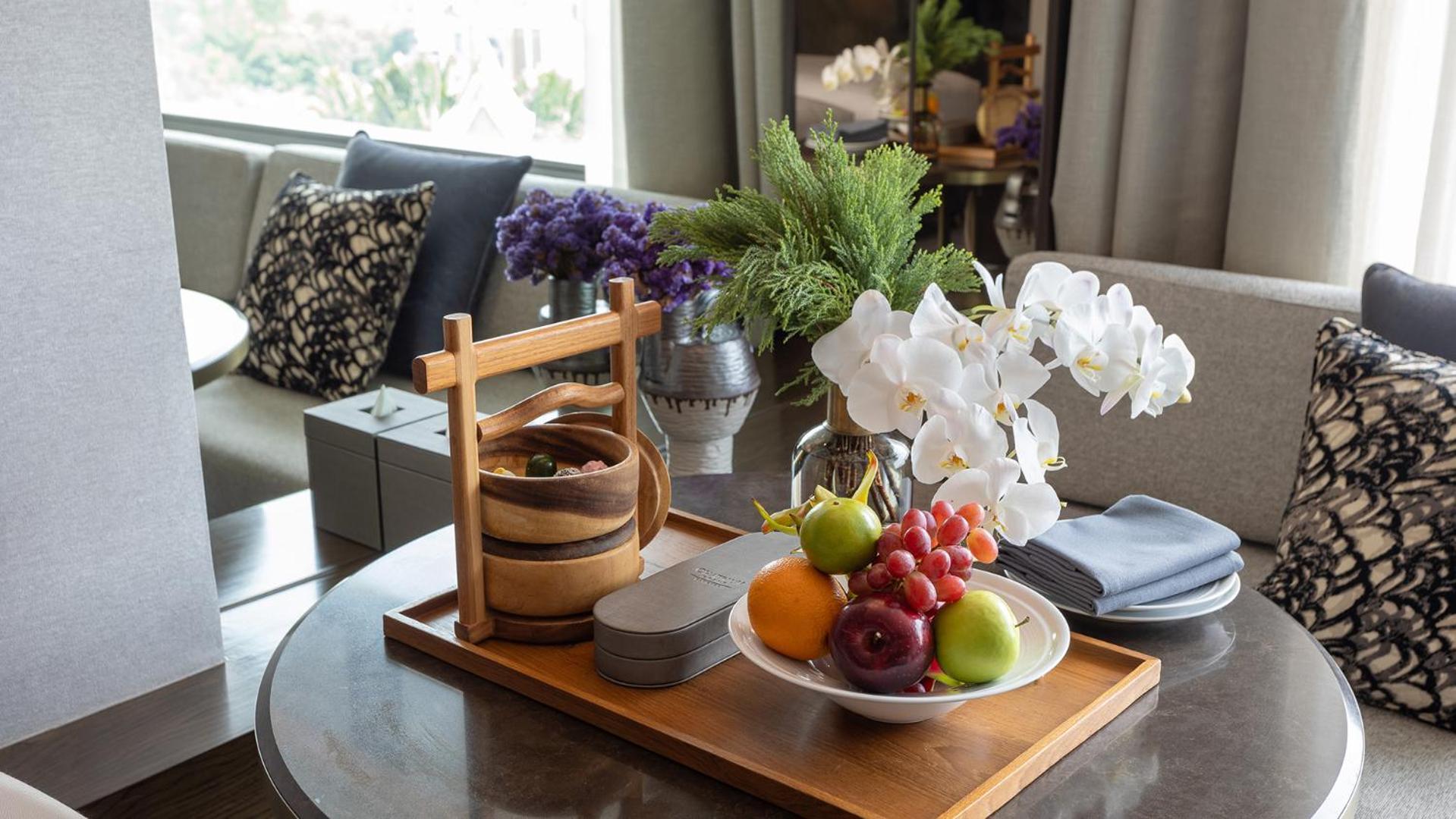 Chatrium Grand Bangkok Exterior photo Fruit tray