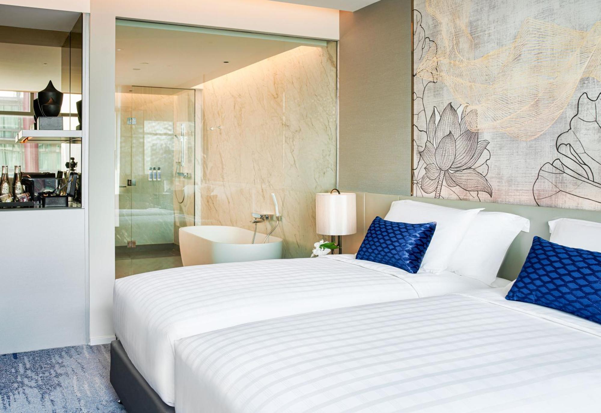 Chatrium Grand Bangkok Exterior photo Deluxe Room